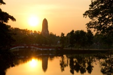 Západ slunce u Wat Phra Ram